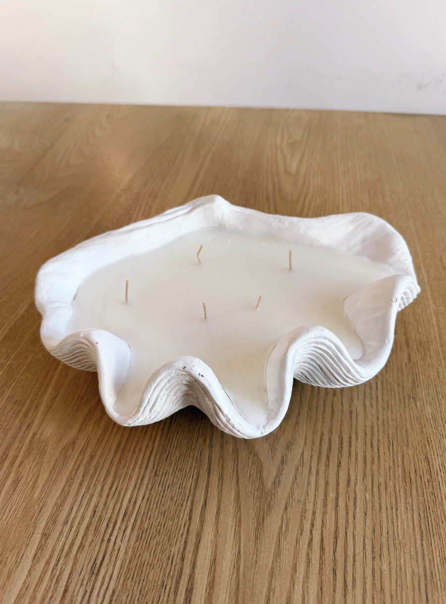 Clamshell Candle
